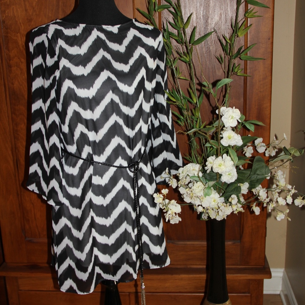 Enro Black and White Chevron Look Dress
